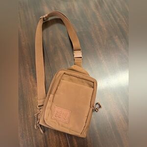 BEIS The Sport Sling in Maple